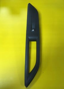 PANEL PRZEŁĄCZNIK SZYBY DRZWI PRZÓD PRAWY PEUGEOT 5008 II EU