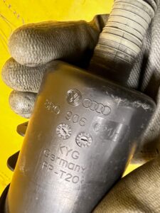 FILTR WĘGLOWY PAR PALIWA PORSCHE MACAN 95B 2.0 TFSI