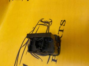 PANEL PRZYCISKÓW PRZEŁĄCZNIKÓW ECO FORD FIESTA MK8