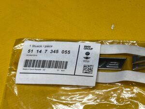 EMBLEMAT NAPIS ZNACZEK XDrive 50i BMW X5 F15 X6 F16 50iX NOWY OEM