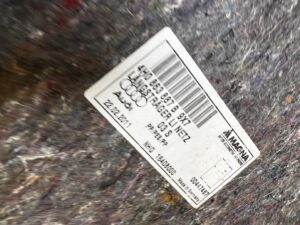 BOCZEK TAPICERKA BAGAŻNIKA LEWY LEWA AUDI A8 D4 4H