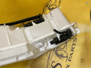 ZBIORNIK PŁYNU SPRYSKIWACZY LR L462 DISCOVERY V