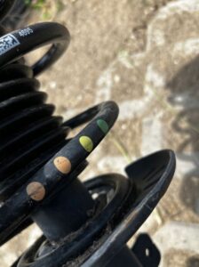 NOGA ZWROTNICA AMORTYZATOR PRZÓD LEWY PEUGEOT 3008 II 5008 II 1.5 BLUE HDI