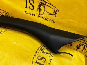 POSZYCIE OSŁONA OBUDOWA SŁUPKA PRZÓD A LEWY CHEVROLET CORVETTE C5 97-04