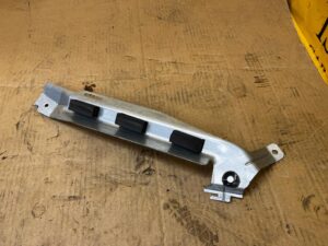 UCHWYT MOCOWANIE WSPORNIK PODSUFITKI MERCEDES GL X166