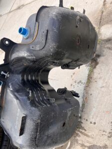 ZBIORNIK PALIWA BAK POMPA WEZE 2.0 DIESEL LAND ROVER DISCOVERY V L462