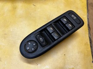 PANEL PRZEŁĄCZNIK SZYB LUSTEREK DRZWI PRZÓD LEWY PEUGEOT 508 I EU