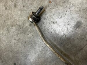 DRĄŻEK STABILIZATORA PRZÓD PRZEDNI DACIA SANDERO III STEPWAY 1.0 TCE