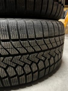 KOMPLET OPONY ZIMOWE GOODRIDE ZUPERSNOW Z-507 255/40 R19 2023