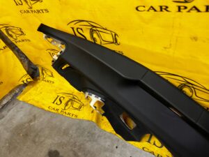 POSZYCIE OSŁONA OBUDOWA SŁUPKA C TYŁ LEWY PORSCHE PANAMERA 970 I LIFT