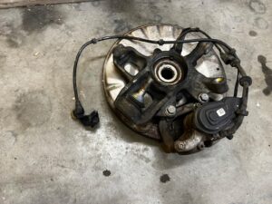 ZWROTNICA TARCZA ZACISK TYŁ LEWY MERCEDES GLS X166 450 3.0 B V6 4MATIC