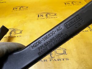 KANAŁ TUNEL NAWIEWU POWIETRZA WNĘTRZA DESKI KONSOLI PRAWY FORD BRONCO 21-