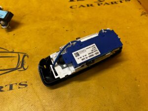 LAMPKA OŚWIETLENIE PODSUFITKI WNĘTRZA KABINY PRZÓD FORD RANGER MK5 V