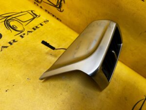 KRATKA NAWIEWU TYŁ PRAWA PRAWY ŚRODKOWA PORSCHE PANAMERA 970 I LIFT