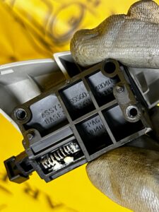 PRZYCISK ZAMEK OTWIERANIA SCHOWKA LEXUS RX 450H III 3 AL10