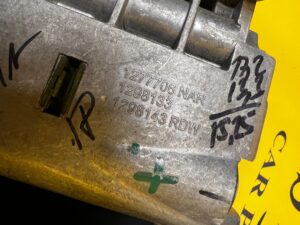 PODŁOKIETNIK TUNELU ŚRODKOWEGO SKÓRA AUDI SQ7 Q7 4M0