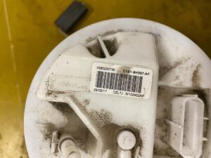 POMPA PALIWA ZBIORNIKA FORD FIESTA MK8 1.0 EB