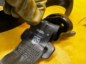 WYSTRZELONY PAS BEZPIECZEŃSTWA PRZÓD PRZEDNI PRAWY DACIA SANDERO III EU