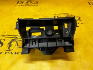 SCHOWEK KONSOLI DESKI ZAPALNICZKA PORT WEJSCIE USB AUX PEUGEOT 308 II T9 EU