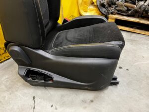 FOTEL PRZÓD PRAWY PÓŁSKÓRA RENAULT MEGANE IV HB GT LINE