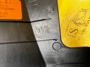 OSŁONA KANAPY TYŁ LEWA LEWY TESLA MODEL 3 PRZEDLIFT