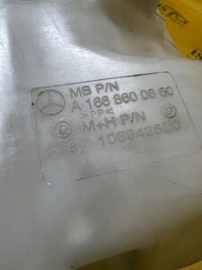 ZBIORNIK POMPKA WLEW SPRYSKIWACZY MERCEDES GL X166