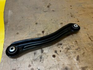 WAHACZ TYŁ TYLNY LEWY MERCEDES GL X166