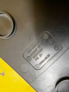 MATA WKŁADANA SCHOWKA KONSOLI ŚRODKOWEJ BMW 7 F01 F02
