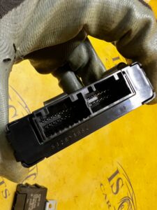 MODUŁ STEROWNIK LUSTERKA PRAWY SUBARU FORESTER VI SL 25-