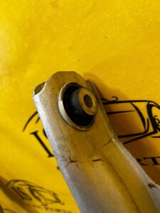 WAHACZ TYLNY TYŁ FORD ESCAPE MK4