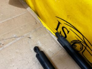 KOMPLET SIŁOWNIKI ELEKTRYCZNE KLAPY TYŁ BAGAŻNIKA FORD EXPLORER VI MK6