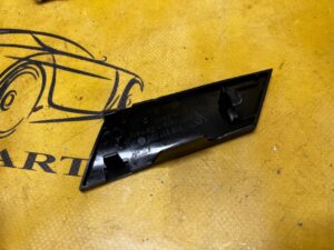 OSŁONA ZAŚLEPKA KLAMKI WEWNĘTRZNEJ DRZWI PRAWA PORSCHE MACAN 95B