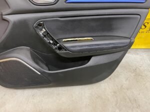 BOCZEK TAPICERKA DRZWI GT LINE PRAWY PRZÓD RENAULT MEGANE IV