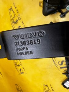 MOCOWANIE OBEJMA AKUMULATORA VOLVO XC90 II