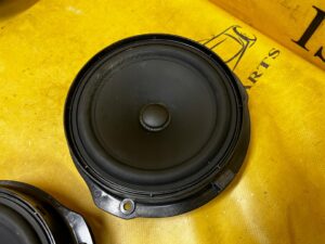 GŁOŚNIK DRZWI TYŁ HARMAN KARDON MERCEDES GL X166