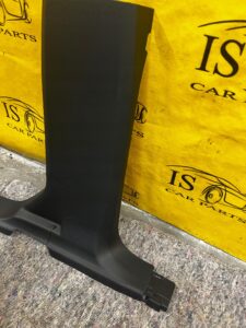 POSZYCIE OSŁONA OBUDOWA SŁUPKA ŚRODKOWEGO B PRAWY 4 DRZWI FORD BRONCO 21-