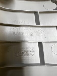 OSŁONA POSZYCIE SŁUPKA A PRAWA DACIA SANDERO III 2023R