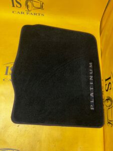 KPL DYWANIKI WYCIERACZKI WELUROWE PLATINUM FORD EXPLORER VI MK6 EU NOWE OEM