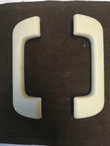 RĄCZKA UCHWYT PODSUFITKI AUDI A8 4H0857607B