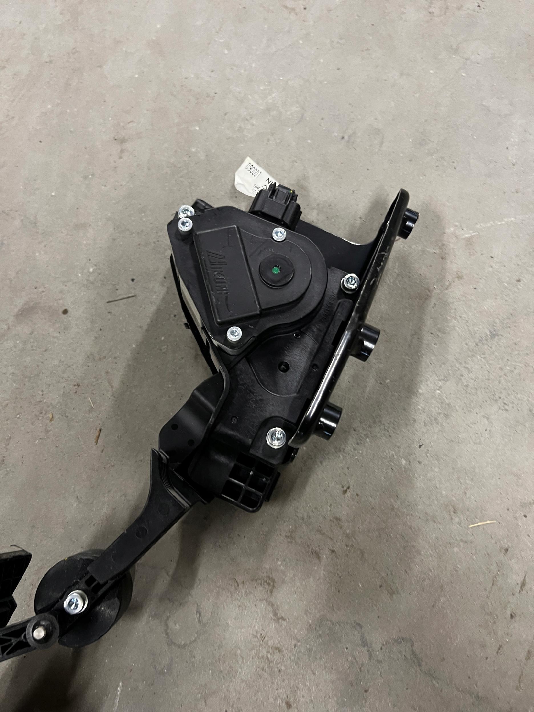 PEDAŁ GAZU POTENCJOMETR INFINITI Q50