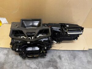 KOMPLETNA NAGRZEWNICA PAROWNIK DMUCHAWA BMW 5 G30 G31 M5 F90