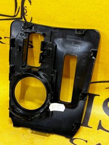 RAMKA OSŁONA WYBIERAKA PEUGEOT 508 I RXH HYBRID4