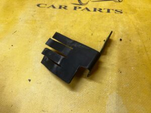 UCHWYT OSŁONY TERMICZNEJ AKUMULATORA CHEVROLET CORVETTE C5 97-04