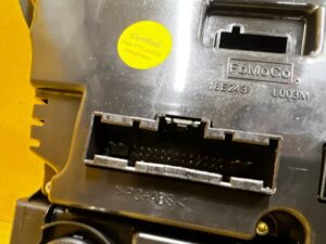 PANEL KLIMATYZACJI RADIA PRZYCISK START STOP FORD MUSTANG VI USA