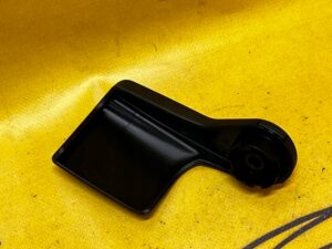 RĄCZKA DO OTWIERANIA MASKI LR DISCOVERY V L550