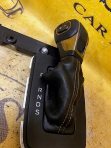 GAŁKA LEWAREK ZMIANY BIEGÓW MIESZEK FORD RANGER MK5 V WILDTRACK 2.0 TDCI