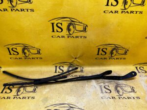 KOMPLET RAMIONA PIÓRA WYCIERACZEK PRZÓD DACIA SANDERO III 2023R