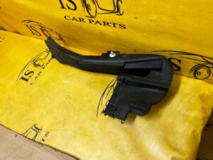 USZCZELKA PODSZYBIA MASKI POKRYWY SILNIKA BŁOTNIKA PRAWA PORSCHE MACAN 95B