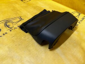 OBUDOWA OSŁONA GÓRNA KOLUMNY KIEROWNICZEJ FORD BRONCO 21-