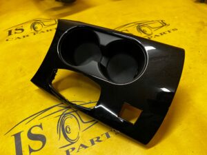 PANEL DEKOR ŚRODKOWY UCHWYT NA KUBKI NAPOJE CUPHOLDER INFINITI Q30